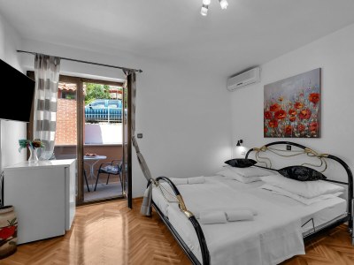 Holiday room with balcony Duće, Omiš S-10303-h - Outdoor photo 24