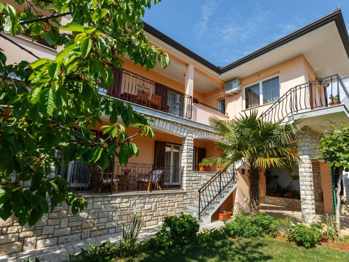 Apartment One bedroom apartment with terrace Rovinj A-14153-b - Outdoor photo 3