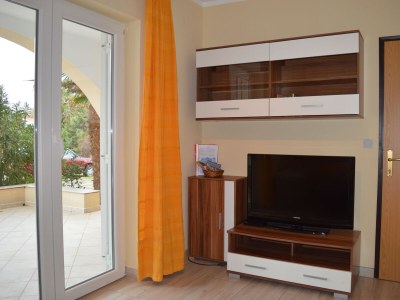 Apartment Two bedroom apartment with terrace Punat, Krk A-16307-a - Outdoor photo 11