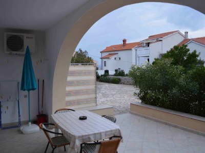 Apartment Two bedroom apartment with terrace Punat, Krk A-16307-a - Outdoor photo 21