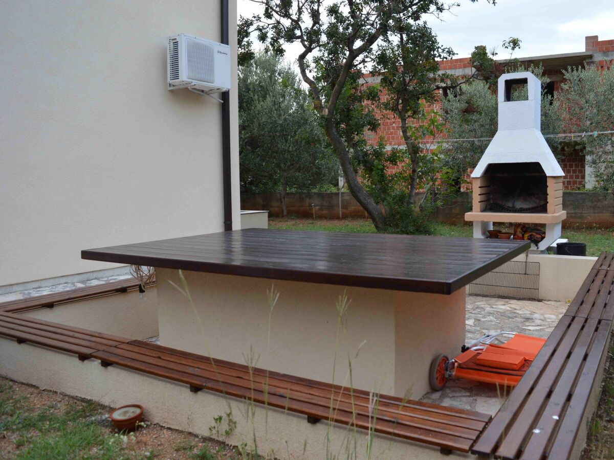 Apartment Two bedroom apartment with terrace Punat, Krk A-16307-b - Outdoor photo 4