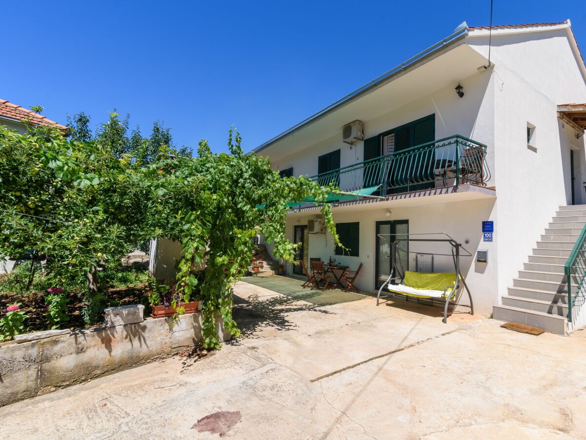 Apartment Two bedroom apartment with balcony Marina, Trogir A-14258-a - Outdoor photo 2