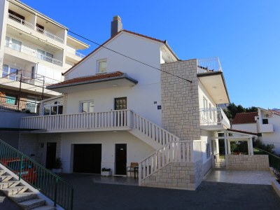 Apartment Two bedroom apartment with terrace and sea view Duće, Omiš A-16406-a - Outdoor photo 4