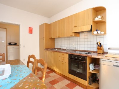 Apartment Two bedroom apartment with terrace and sea view Duće, Omiš A-16406-a - Outdoor photo 19