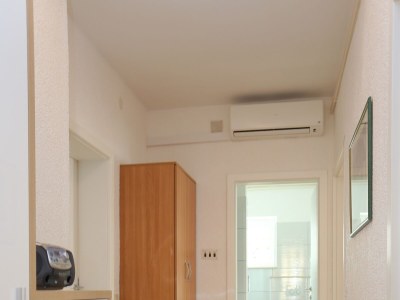 Apartment Two bedroom apartment with terrace and sea view Duće, Omiš A-16406-a - Outdoor photo 33