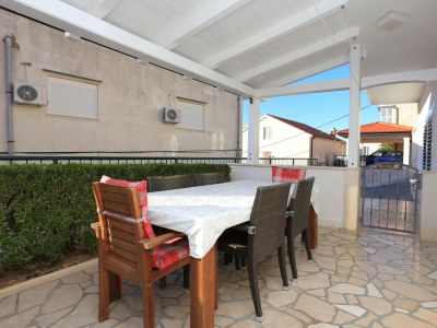 Apartment Two bedroom apartment with terrace and sea view Duće, Omiš A-16406-a - Outdoor photo 35