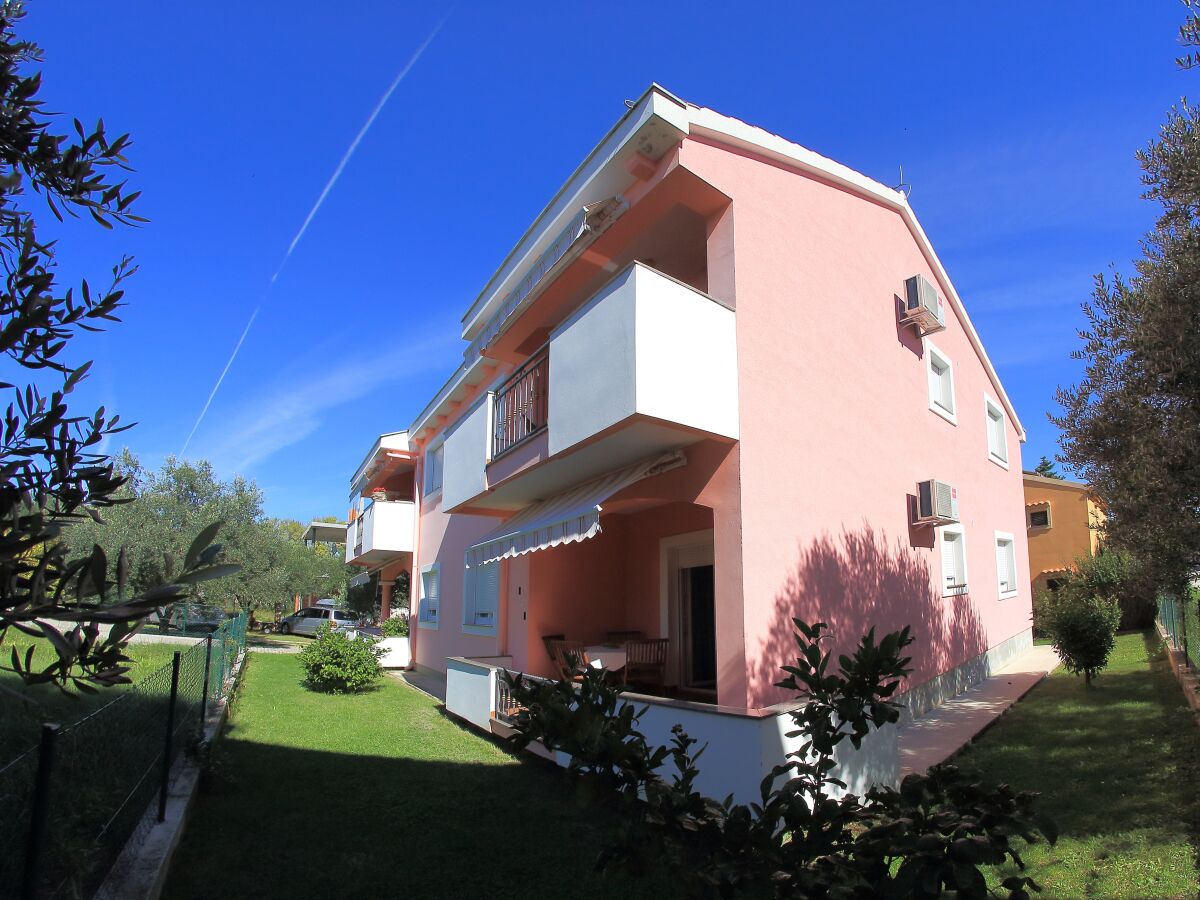 Apartment Two bedroom apartment with balcony Bibinje, Zadar A-14280-a - Outdoor photo 2