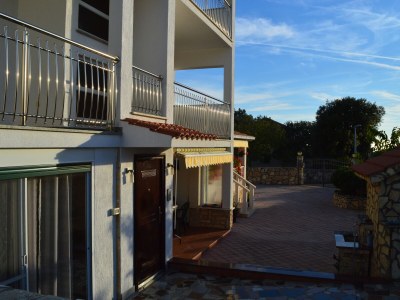 Apartment Two bedroom apartment with balcony and sea view Cove Ljubljeva, Trogir A-14314-d - Outdoor photo 11