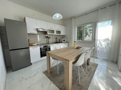 Apartment Two bedroom apartment near beach Vinišće, Trogir A-16485-a - Outdoor photo 9