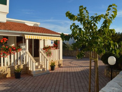 Apartment Three bedroom apartment with terrace Cove Ljubljeva, Trogir A-14314-e - Outdoor photo 14