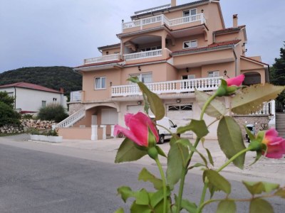 Apartment Two bedroom apartment with terrace and sea view Supetarska Draga - Donja, Rab A-14425-d - Outdoor photo 8