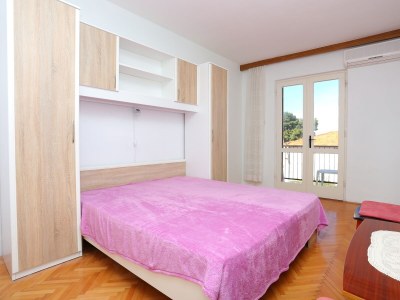 Apartment Two bedroom apartment with balcony and sea view Supetar, Brač A-16656-b - Outdoor photo 15