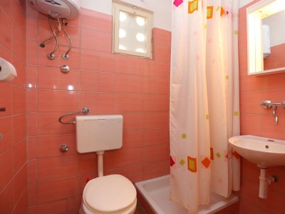 Apartment Two bedroom apartment with balcony and sea view Supetar, Brač A-16656-b - Outdoor photo 17