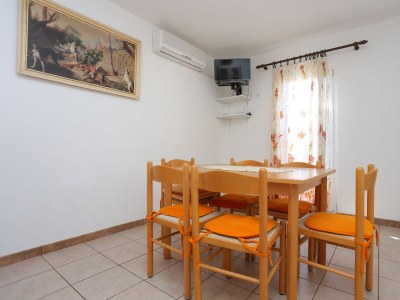 Apartment Two bedroom apartment with balcony and sea view Supetar, Brač A-16656-c - Outdoor photo 10