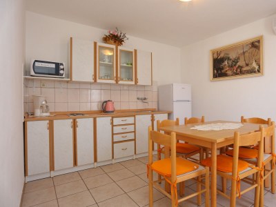 Apartment Two bedroom apartment with balcony and sea view Supetar, Brač A-16656-c - Outdoor photo 11