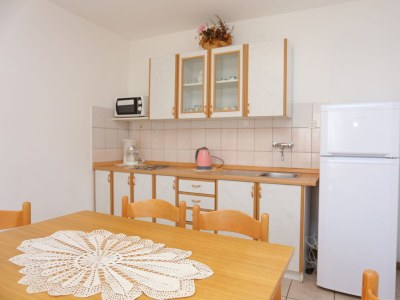 Apartment Two bedroom apartment with balcony and sea view Supetar, Brač A-16656-c - Outdoor photo 12