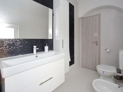 Apartment Two bedroom apartment with terrace Bibinje, Zadar A-14436-b - Outdoor photo 13