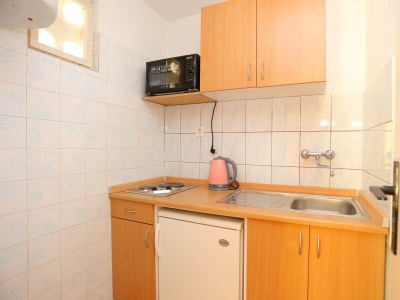 Apartment Studio flat with balcony Supetar, Brač AS-16656-a - Outdoor photo 11