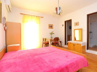 Apartment Studio flat with balcony Supetar, Brač AS-16656-a - Outdoor photo 17