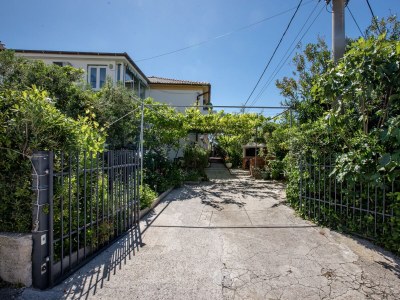 Apartment One bedroom apartment with terrace and sea view Barbat, Rab A-16723-b - Outdoor photo 2