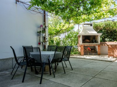 Apartment One bedroom apartment with terrace and sea view Barbat, Rab A-16723-b - Outdoor photo 3