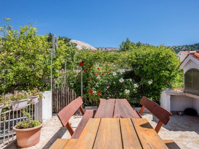 Apartment One bedroom apartment with terrace and sea view Barbat, Rab A-16723-b - Outdoor photo 6