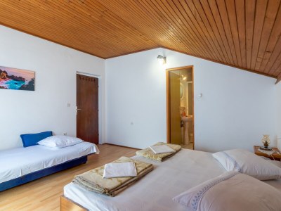 Apartment One bedroom apartment with balcony and sea view Cove Vela Stiniva, Hvar A-14511-c - Outdoor photo 23