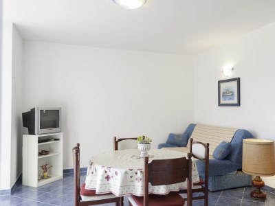 Apartment Two bedroom apartment with terrace and sea view Supetarska Draga - Gonar, Rab A-16738-a - Outdoor photo 6