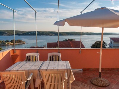 Apartment One bedroom apartment with terrace and sea view Supetarska Draga - Gonar, Rab A-16738-b in Rab - Apartment