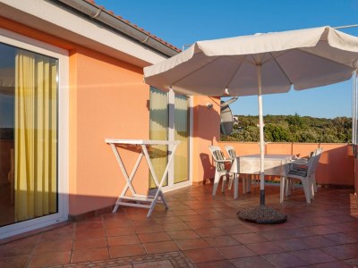 Apartment One bedroom apartment with terrace and sea view Supetarska Draga - Gonar, Rab A-16738-b - Outdoor photo 10