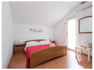 Apartment One bedroom apartment with terrace Supetar, Brač A-16774-a - Outdoor photo 18