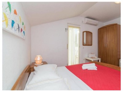 Apartment One bedroom apartment with terrace Supetar, Brač A-16774-a - Outdoor photo 19