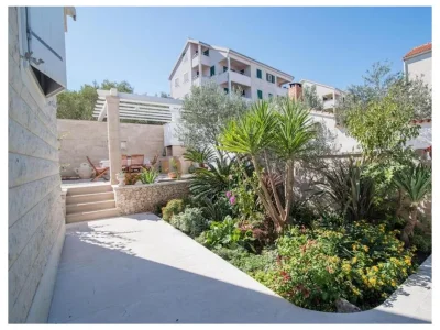 Apartment Two bedroom apartment with terrace and sea view Supetar, Brač A-16774-b - Outdoor photo 14