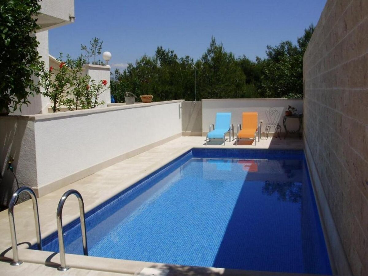 Apartment One bedroom apartment with terrace and sea view Supetar, Brač A-16774-c - Outdoor photo 5