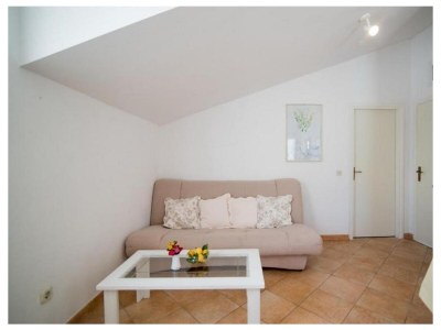 Apartment One bedroom apartment with terrace and sea view Supetar, Brač A-16774-c - Outdoor photo 16