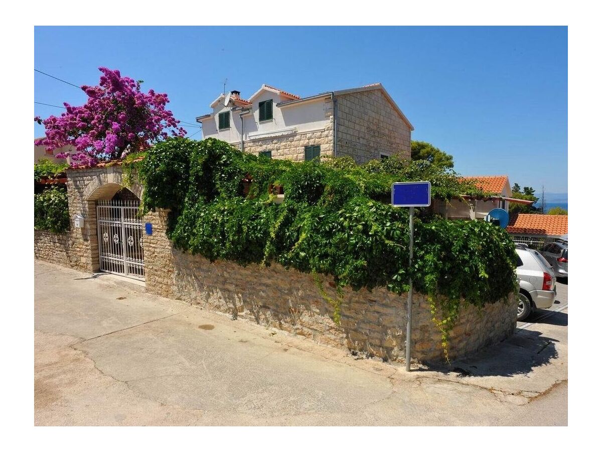 Apartment Two bedroom apartment with terrace and sea view Sutivan, Brač A-16846-a - Outdoor photo 2