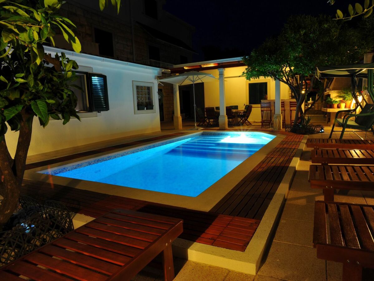 Apartment Two bedroom apartment with terrace and sea view Sutivan, Brač A-16846-a - Outdoor photo 5