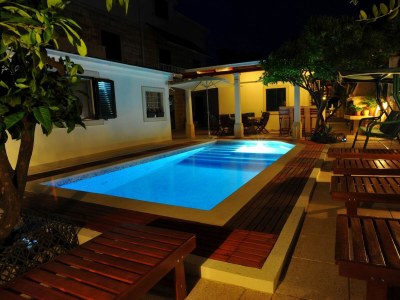 Apartment Two bedroom apartment with terrace and sea view Sutivan, Brač A-16846-a - Outdoor photo 5