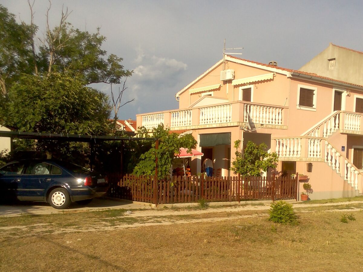 Apartment Two bedroom apartment with terrace Privlaka, Zadar A-14654-a