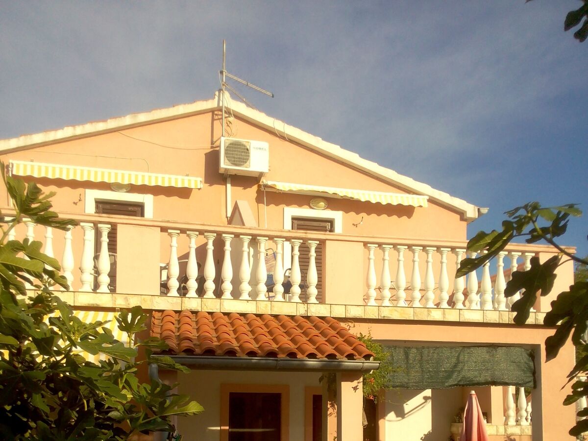 Apartment Two bedroom apartment with terrace Privlaka, Zadar A-14654-a - Outdoor photo 2