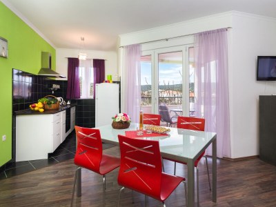 Apartment One bedroom apartment with terrace and sea view Vinišće, Trogir A-16928-a - Outdoor photo 13