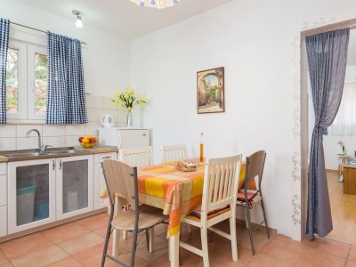 Apartment One bedroom apartment with terrace Vinišće, Trogir A-16928-b - Outdoor photo 13