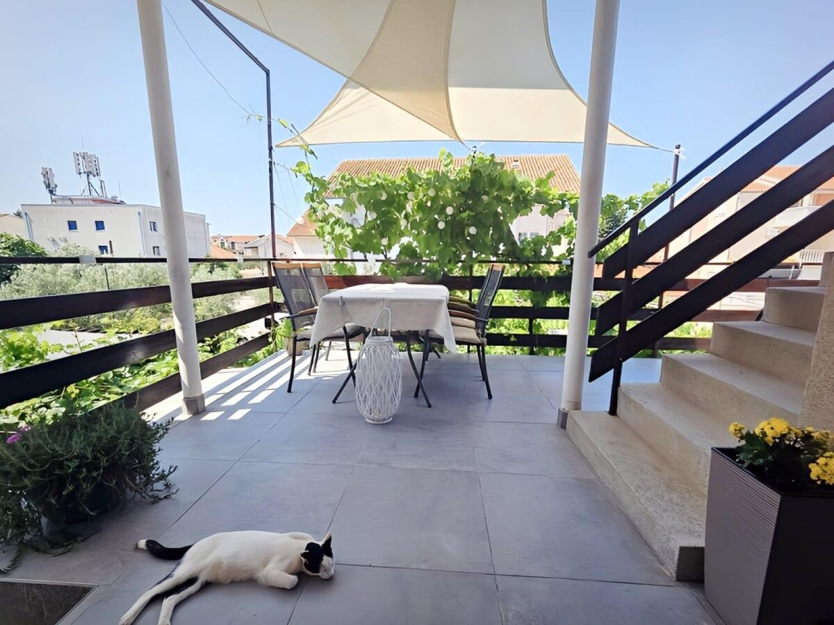 Apartment Two bedroom apartment with terrace Vodice A-15228-a