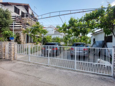 Apartment Two bedroom apartment with terrace Vodice A-15228-a - Outdoor photo 7