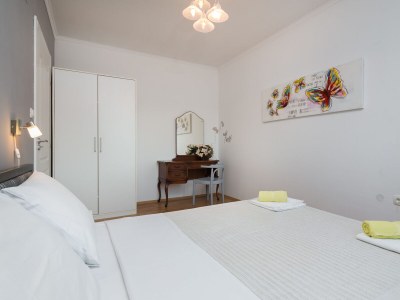 Apartment Two bedroom apartment with terrace and sea view Vinišće, Trogir A-16928-c - Outdoor photo 20