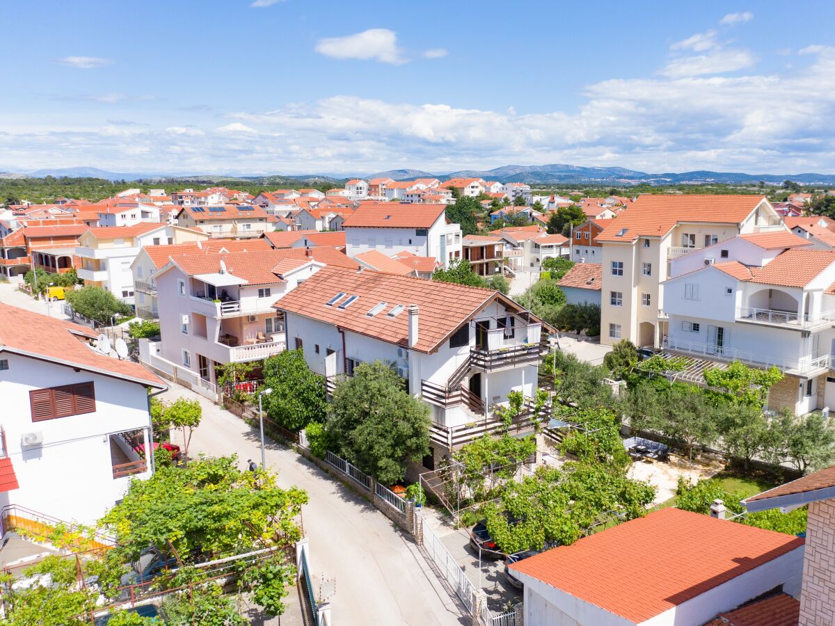 Apartment Two bedroom apartment with terrace Vodice A-15228-b