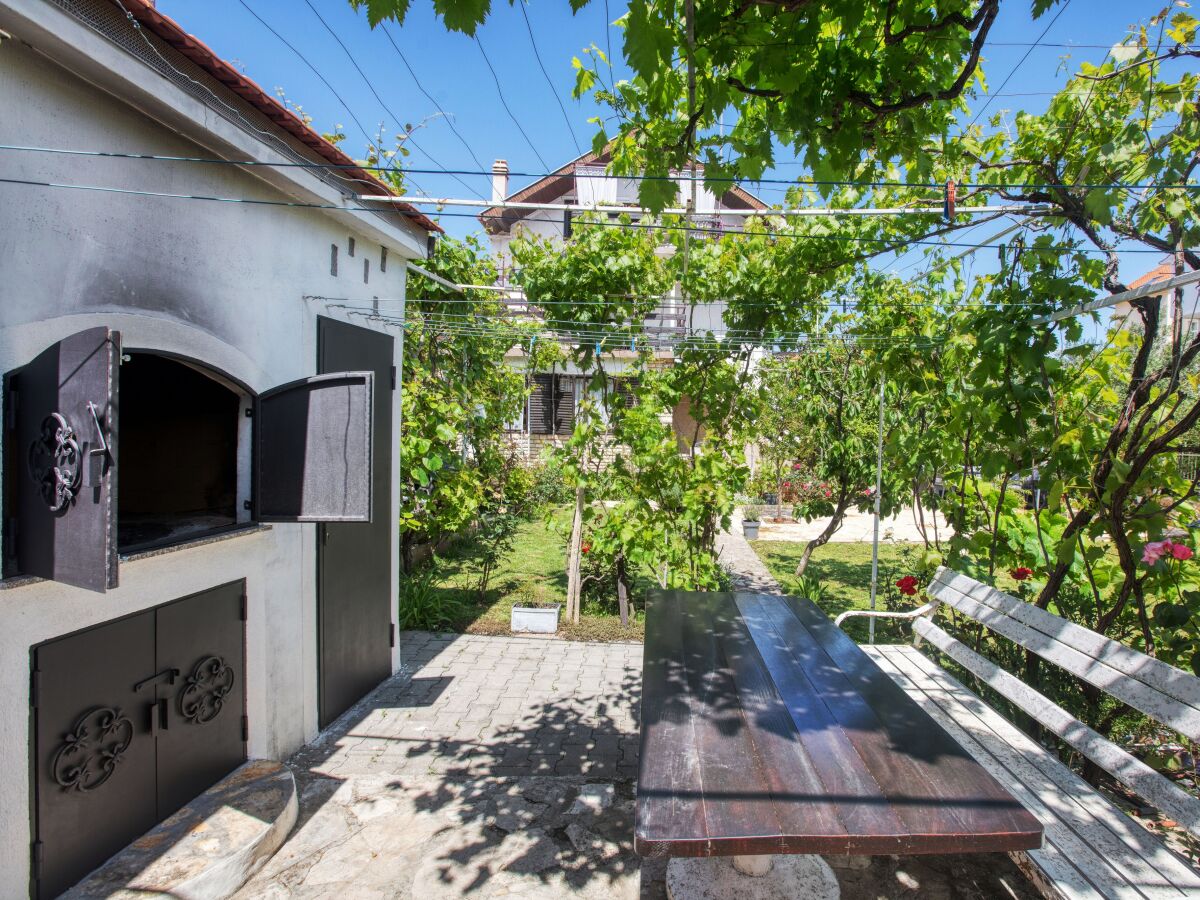 Apartment Two bedroom apartment with terrace Vodice A-15228-b - Outdoor photo 4