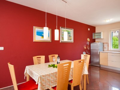 Apartment Two bedroom apartment with balcony and sea view Postira, Brač A-15242-c - Outdoor photo 7