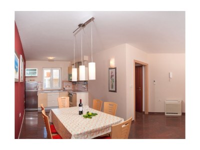 Apartment Two bedroom apartment with balcony and sea view Postira, Brač A-15242-c - Outdoor photo 8