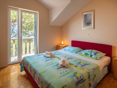 Apartment Two bedroom apartment with balcony and sea view Postira, Brač A-15242-c - Outdoor photo 9